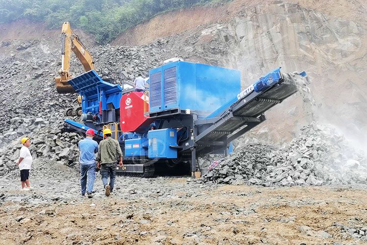 履带移动破碎站